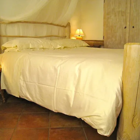 Le Tre Pietre Baia Sardinia