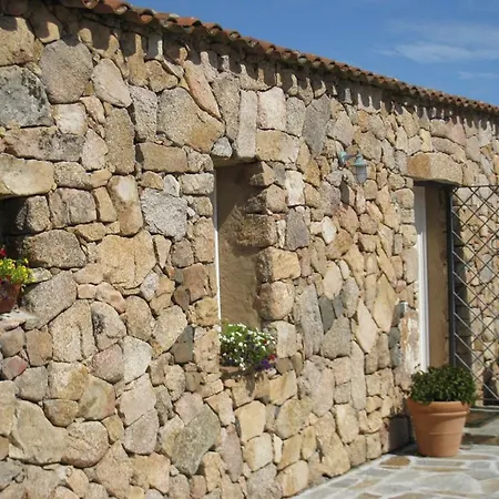 Le Tre Pietre Holiday home *