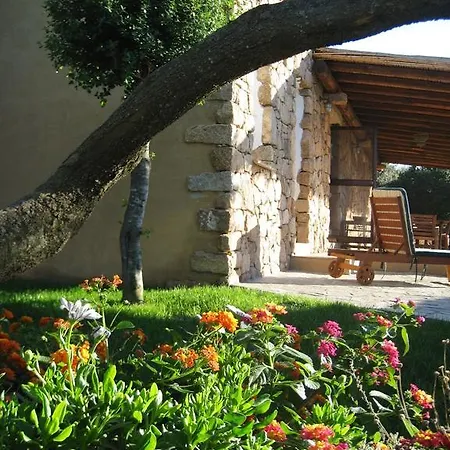 Holiday home Le Tre Pietre